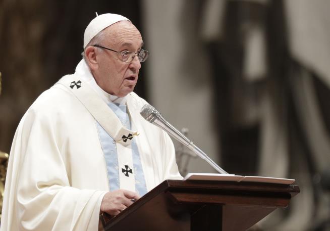 Pope's New Year's Speech: 'Do Not Extinguish' Migrants' Hopes