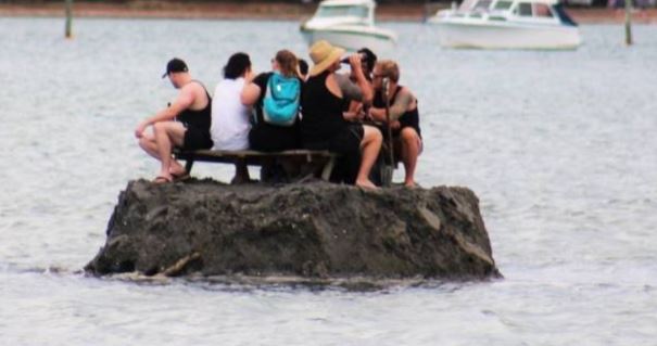 New Zealanders Build Island to Dodge Drinking Ban