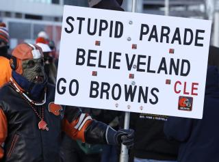 After 'Perfect' 0-16 Season, Browns Fans Throw a Parade