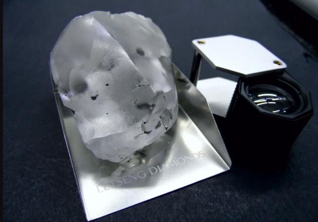 Diamond Found in Africa Weighs More Than a Baseball