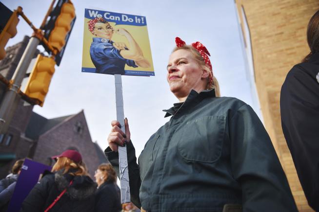 Inspiration for Rosie the Riveter Dies at 96