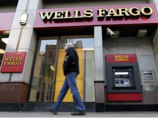 US Fed Caps Wells Fargo's Assets in 'Unprecedented' Move
