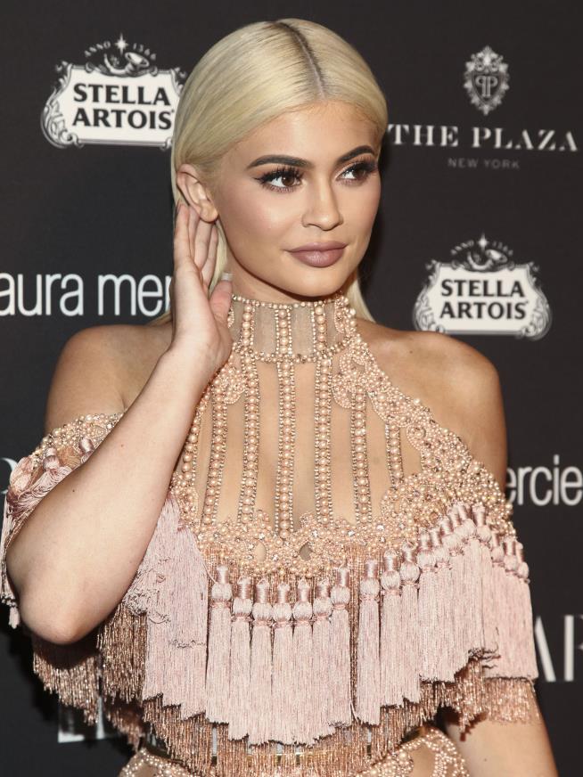 Kylie Jenner Reveals Her Girl's Name: Stormi