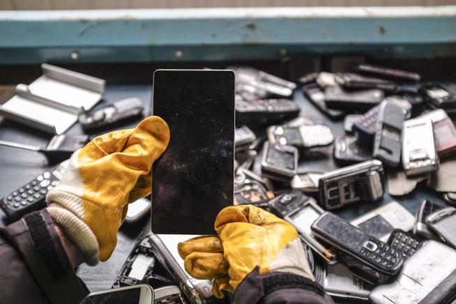 He Saves Our Electronics From the Dump, Now Faces Prison