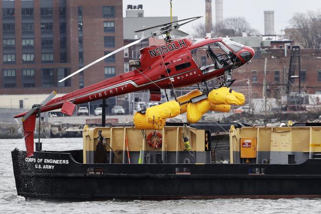 Pilot in NYC Copter Crash Blames Harness