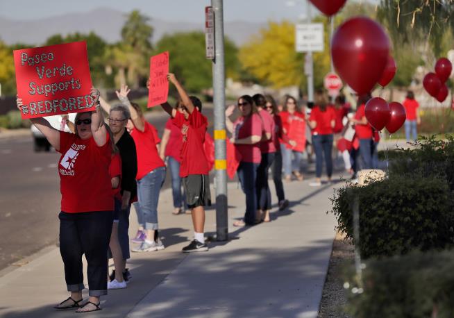 Arizona Teachers Vote for Statewide Walkout