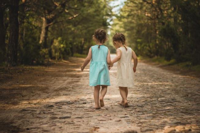 Mom Seethes After Preschool Bans the Term 'Best Friends'