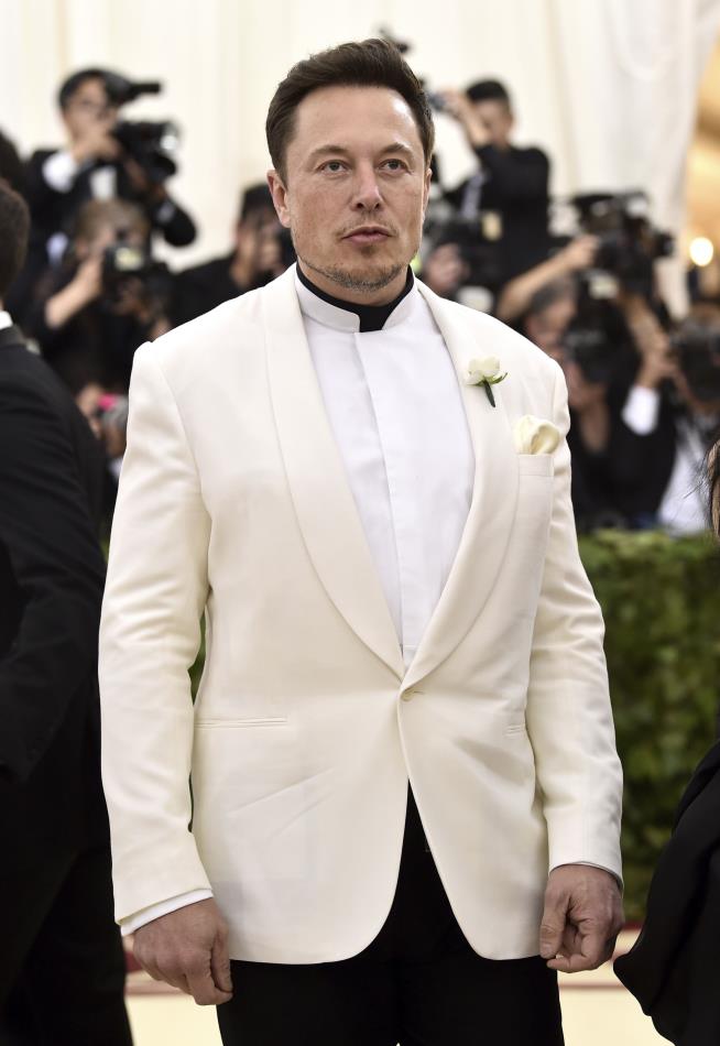 Elon Musk Brings 'Unexpected' Date to Met Gala