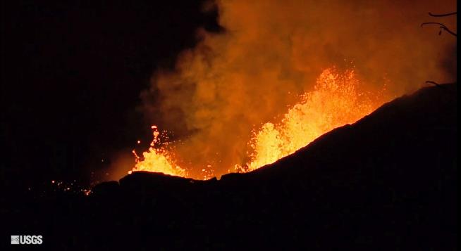 Hawaii Lava Overruns Hundreds More Homes
