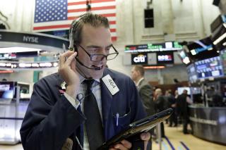 Stocks See Mixed Finish as Tech Sector Sags