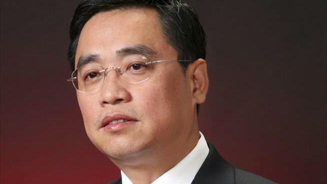 Chairman of Giant Chinese Conglomerate Dies in Fall