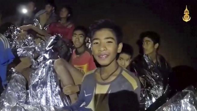 Coach Trapped in Cave Apologizes to Boys' Parents
