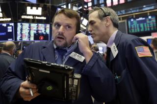 Dow Edges Up as Nasdaq, S&P 500 Close Lower
