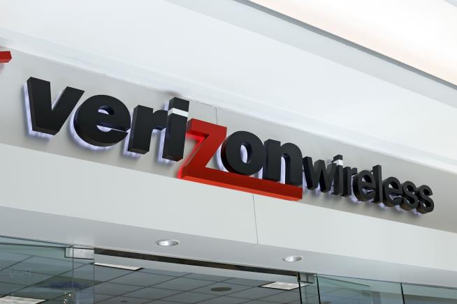 Cops: Man Drives Into Verizon Store Over Broken Phone