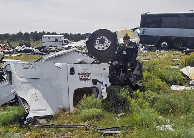 At Least 7 Killed in New Mexico Bus Crash