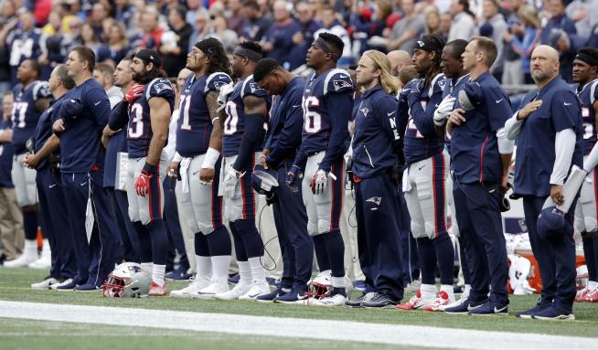 Only 2 NFL Players Took a Knee for the Anthem