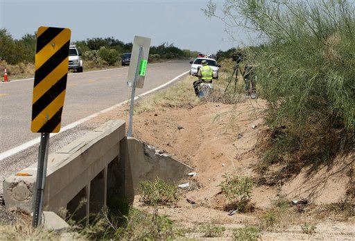 Migrants in US Illegally Among 8 Killed in Crash