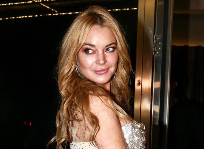 Lindsay Lohan Gets 'Punched' in Odd Video