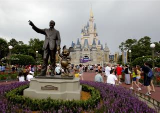 Disney World Guest Marc Rubin Sues For Ruined Marriage Proposal