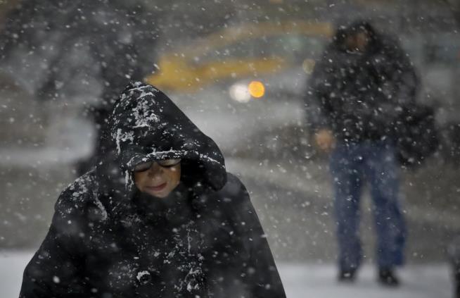 What a Mess: Snow Catches East Coast by Surprise