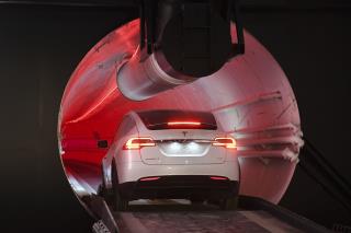 Musk Unveils Prototype Tunnel