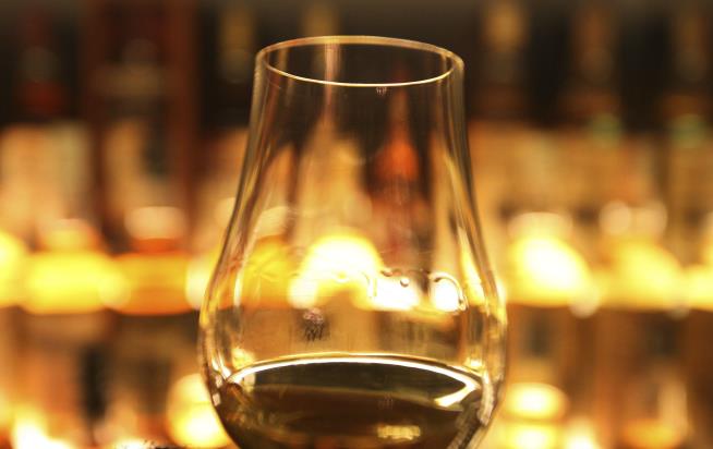 Fake Booze: Carbon Dating Takes on Scotch