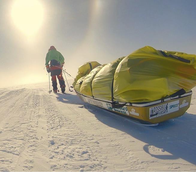 English Man on Track to Complete Solo Antartica Trek
