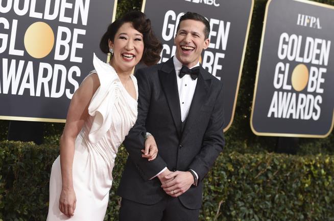 Golden Globes Opens With 'Roasts,' Kind Of