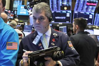 Stocks Move Lower on Wall Street