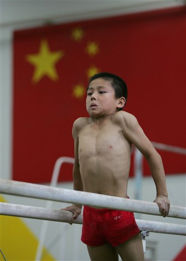 Chinese Athletes Destitute After Glory Days