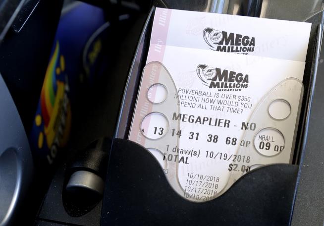 Woman Tries to Collect Lottery Winnings, Gets Arrested