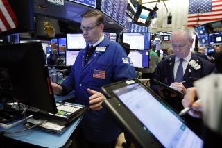 Stocks Edge Lower on Wall Street