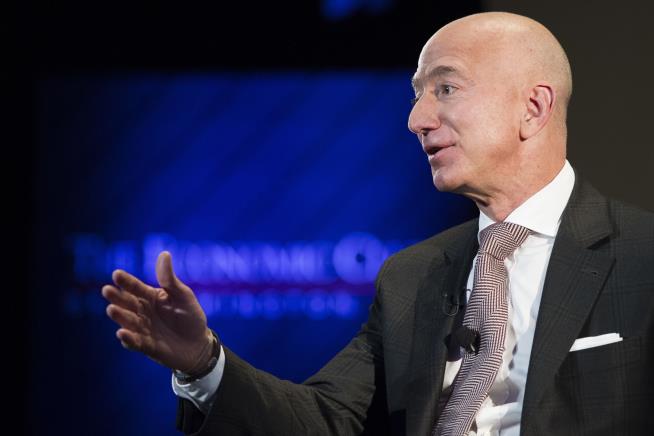 Report: Brother of Bezos' Mistress Leaked Texts