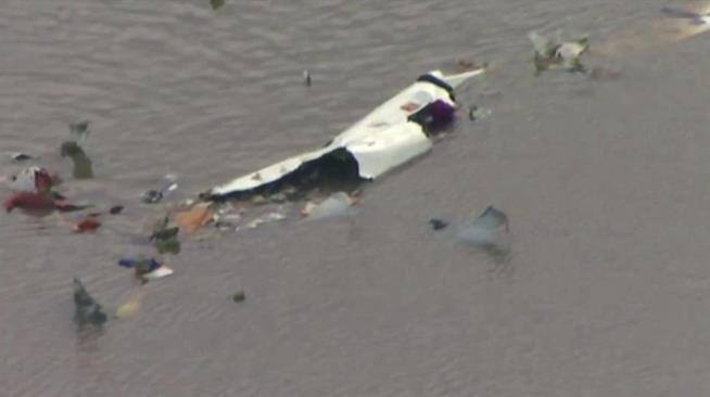 Jetliner Crash Has No Apparent Survivors