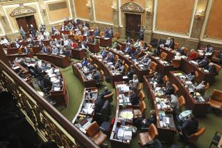 Utah Lawmakers Vote to Legalize Fornication