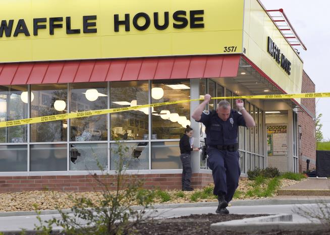 Father of Waffle House Shooting Suspect Charged