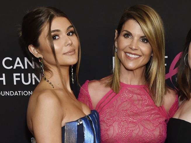 Olivia Jade Is 'Very Angry' With Her Parents