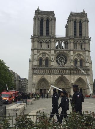 Notre Dame Blaze Now Fully Extinguished