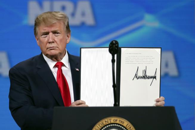 Trump Shows NRA He's Taking US Off Arms Trade Treaty