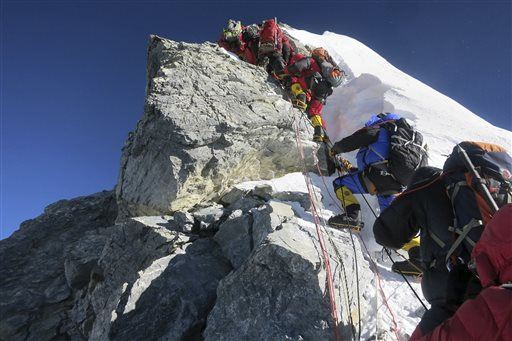 Climbers Are Getting Stuck, Dying in Everest's 'Death Zone'