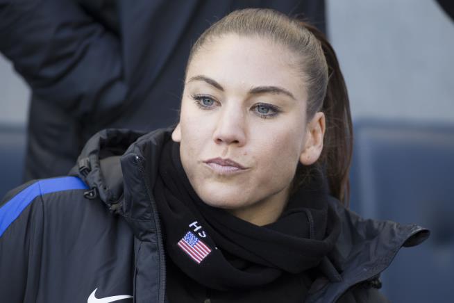 Hope Solo Slams US Coach Before Women's World Cup