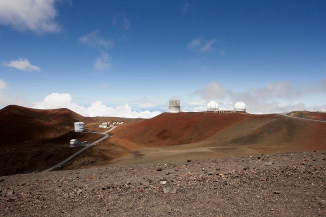 At Sacred Hawaii Peak, a Massive Telescope Is Going in
