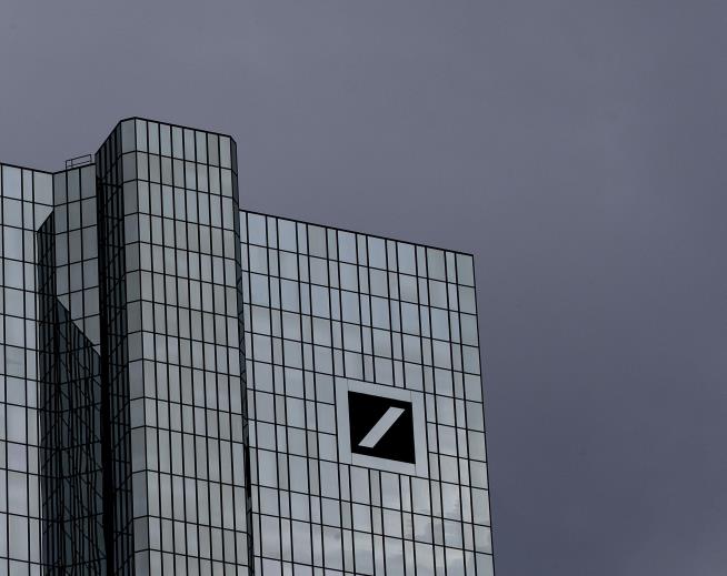 Deutsche Bank to Trim Trading, Cut 18,000 Jobs in Overhaul