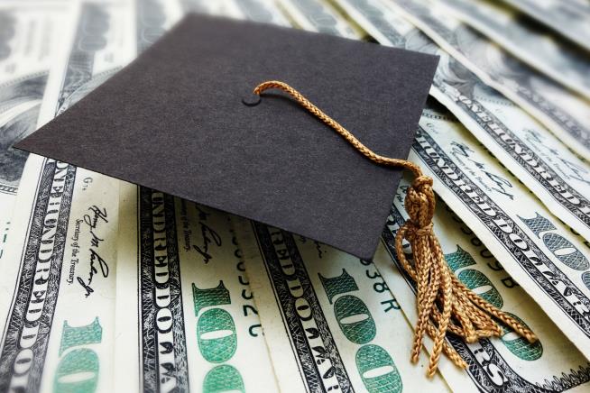 Here Are the 10 States With Most, Least Student Debt