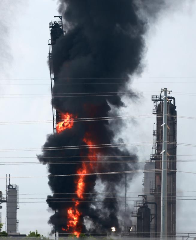 Fire Breaks Out at Texas Exxon Mobil Refinery