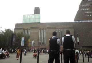 Cops Say Teen Threw Boy, 6, From Tate Modern's 10th Floor