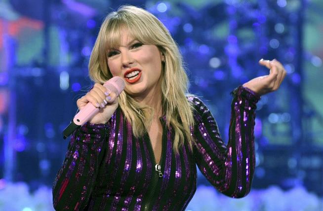 Taylor Swift: I'll Remake 6 Albums