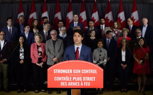 Mired in Criticism, Trudeau Announces Assault Rifle Ban