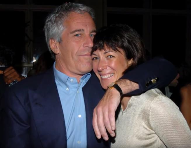 Epstein Accuser: 4 Women Helped Him