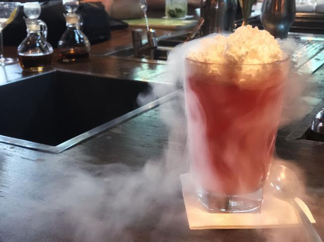 Suit: Waiter Poured Liquid Nitrogen in Woman's Drink